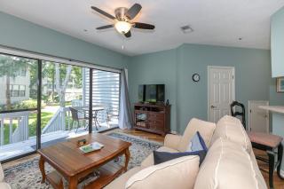 Pet Friendly Beach Life Villa 2 bed 2 & one half baths - 9