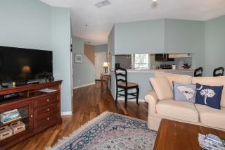 Pet Friendly Beach Life Villa 2 bed 2 & one half baths - Hilton Head Island - 6