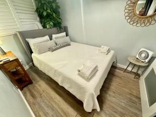 Awesome 1 Bd 1 ba with Ocean view steps to beach - Hilton Head Island - 4