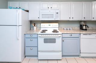 Pet Friendly Beach Villa 2 Bed 2 Bath #7105 TreeTops - 6