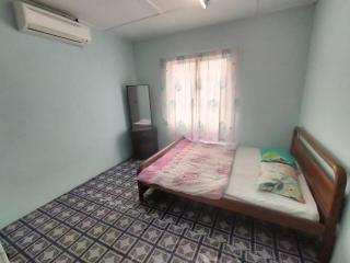 Jassha Homestay - Parit Raja - 0