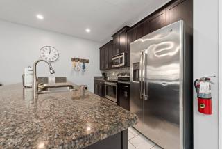 Townhome with a pool at Storey Lake resort - Kissimmee - 1