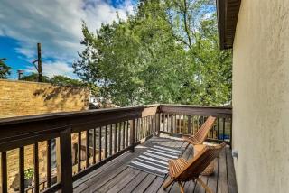 Spacious 4BR with Outdoor Oasis - Chicago - 9