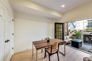 Spacious 4BR with Outdoor Oasis - Chicago - 4