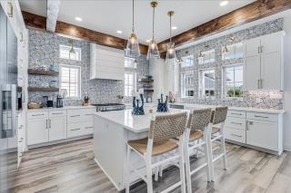 The Pool House 315 HI - 7