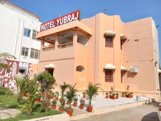 Hotel Yubraj - Puri - 0