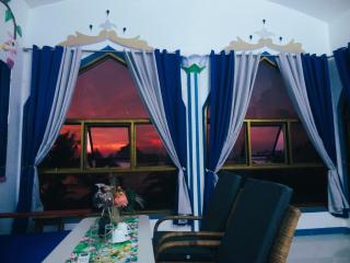 Royal Garden Resort Calitang - 2