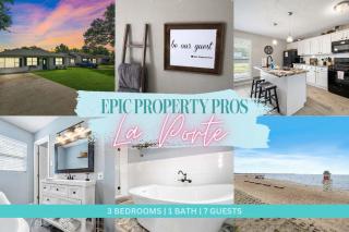 Sleep 7 in this 3 Bedroom Home walking distance Sylvan Beach with Game room work area high speed wifi La Porte close to Kemah NASA - La Porte - 9