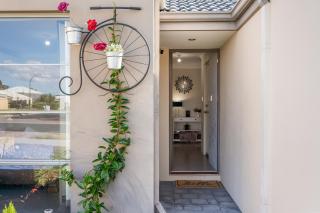 Cozy Modern Nook Retreat - Perth - 8