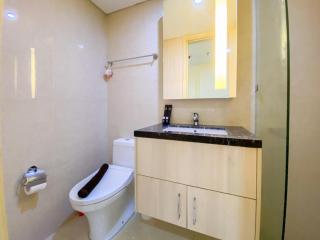 Good Deal Studio Apartment at Warhol (W/R) Residences By Travelio - Semarang - 2