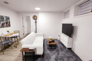 Newly Renovated One Bedroom Unit USA SIDE - Niagara Falls - 7