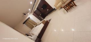 Neelkanth Hotel - Ayodhya - 9