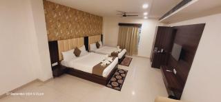 Neelkanth Hotel - Ayodhya - 7