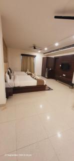 Neelkanth Hotel - Ayodhya - 5