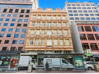 Rocke Tompsitt Hotel old - 0