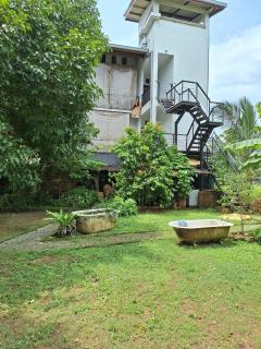 Earth Homestay - Boralesgamuwa - 0