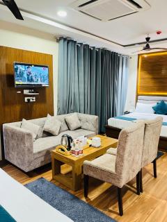 AFFLUENCE Hotel - Kharar - 3