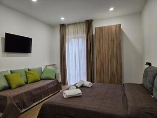 Be Your Home - La Darsena Guest House - Civitavecchia - 1