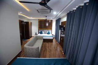 AFFLUENCE Hotel - Kharar - 7