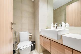 Cozy 1BR with Pool View & Balcony - 4