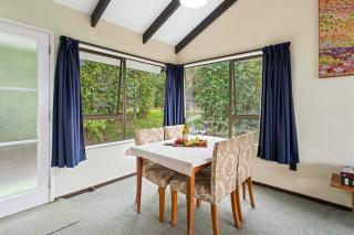 Lake View House with Wi-Fi - Kuratau - 3