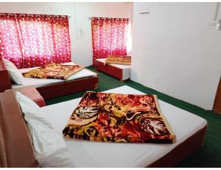 HOTEL GULZAR PALACE, Srinagar - Srinagar - 5