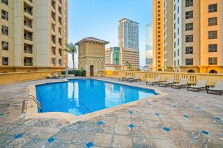 Specious 5BR plus Maid Room on JBR Beach Prime Location! Walk to The Mall, Dining & Entertainment - By Sunkissed Holiday Homes - Dubai - 7