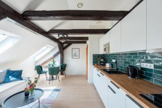 Zen & Stylish Prague Attic Apartment - Prague - 1