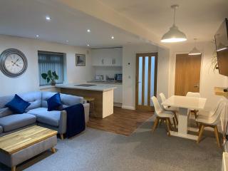 Wyndham studio - - 0