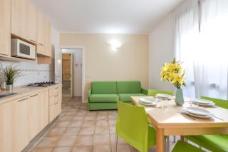 Budget Village Apartments - Porto Letizia - Porlezza - 8