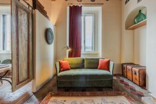 Porta Garibaldi Antique Charm - Milan - 1