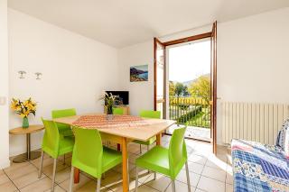 Budget Village Apartments - Porto Letizia - Porlezza - 1