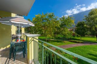 Budget Village Apartments - Porto Letizia - Porlezza - 0