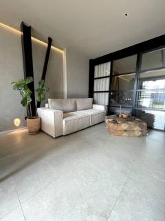 Modern canal-side loft with private garden - Milan - 0