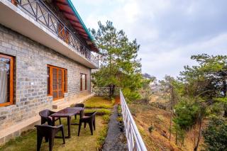 Bhimtal Lake View 3BHK w Pool-Waking Dream Cottage - 4