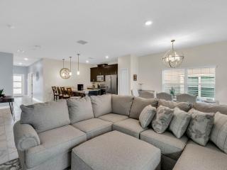 Last Minute Disney Getaway! Private Pool, Hot Tub & Games Room. Book Now! #65717 - Kissimmee - 0