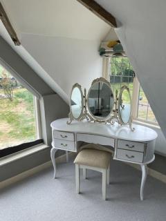 Old Cottage - English Countryside Retreat - - 5