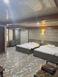 But Hotel & Tourist Inn - Murree - 4