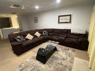 Moana Seaside Retreat - 2 Bedroom, spa , living area & pet friendly - 3