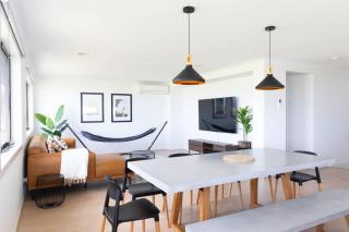 Spacious family home with pool and ocean views - Torquay - 1