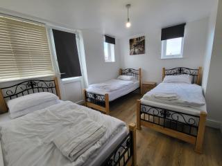 Serene 1 bedroom, 3 Single Beds - Bristol - 6