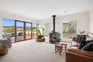Spring Valley family haven with serene views - Torquay - 0