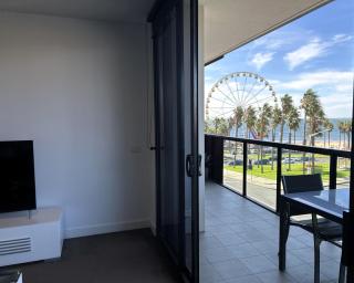 PROMENADE TOWERS 3 Bedroom Apartment with Bay Views on the Geelong Waterfront - 403 - 8