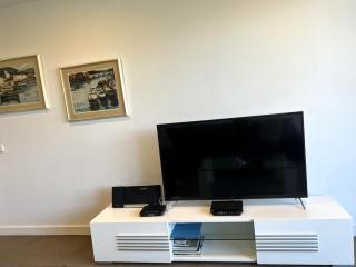 PROMENADE TOWERS 3 Bedroom Apartment with Bay Views on the Geelong Waterfront - 403 - 7