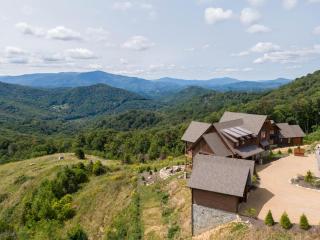 Bear Haven Hideaway at Eagles Nest - Banner Elk - 0