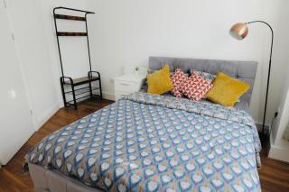 Two bedroom flat near transport & shops - Londra - 2