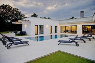 Villa Bateli for 8 people in Central Istria with children playground, jacuzzi and salt-water private pool - Želiski - 9