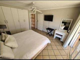 Riverview Pub & Grub - 3