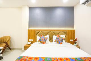 FabHotel Hari Kunj 900 m from Kashi Vishwanath Temple - Varanasi - 1