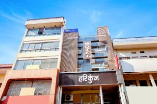 FabHotel Hari Kunj 900 m from Kashi Vishwanath Temple - Varanasi - 0
